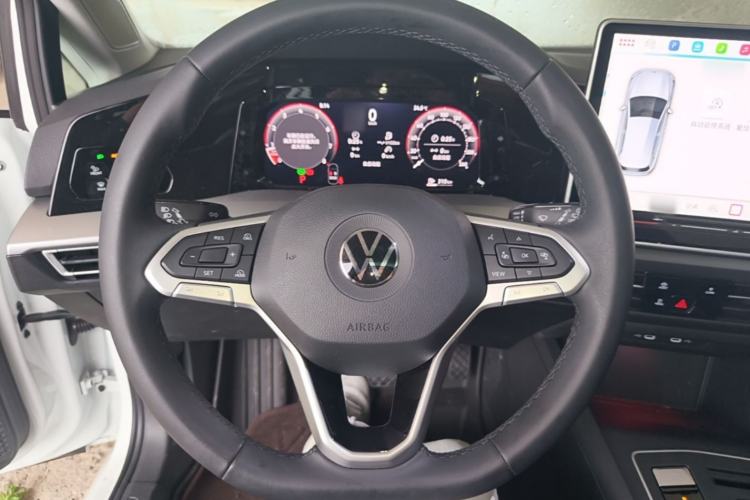 Used Volkswagen Golf 2025 Facelifted 300TSI Pro Steering Wheel