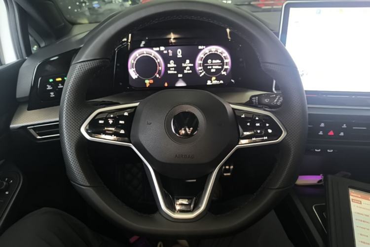 Used Volkswagen Golf 2025 300TSI R-Line Steering Wheel