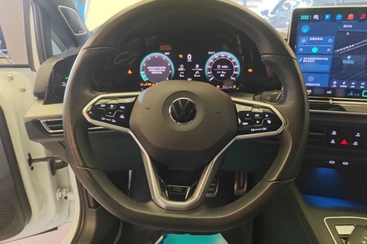 Used Volkswagen Golf 2025 300TSI R-Line Steering Wheel