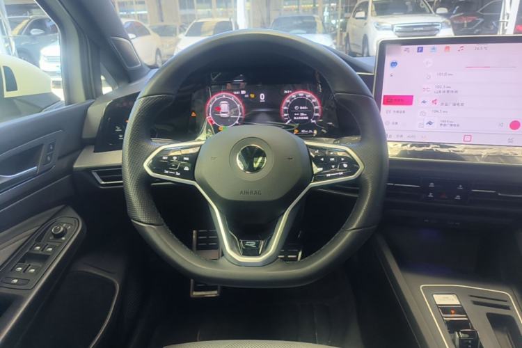 Used Volkswagen Golf 2025 300TSI R-Line Steering Wheel
