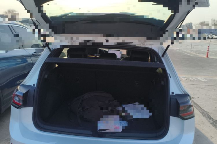 Used Volkswagen Golf 2025 300TSI R-Line Trunk