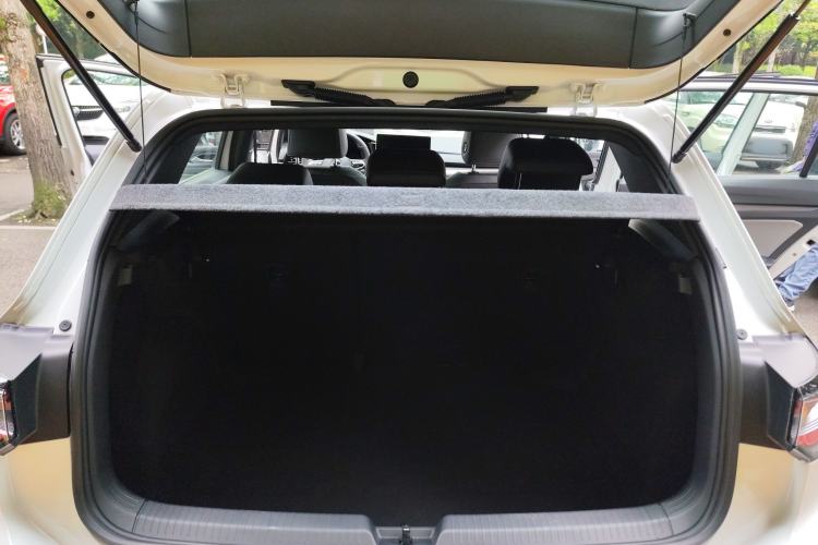 Used Volkswagen Golf 2025 300TSI R-Line Trunk