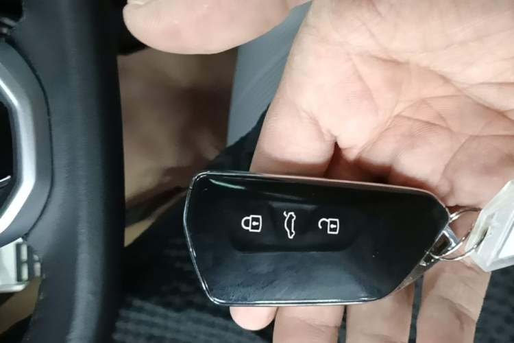 Used Volkswagen Golf 2025 300TSI R-Line Vehicle Key