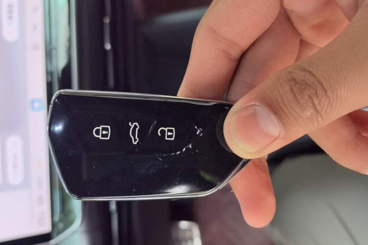 Used Volkswagen Golf 2025 300TSI R-Line Vehicle Key