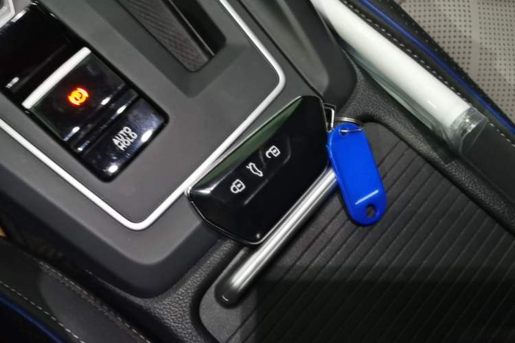 Used Volkswagen Golf 2025 300TSI R-Line Vehicle Key
