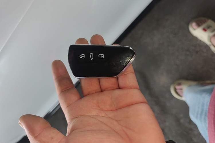 Used Volkswagen Golf 2025 300TSI R-Line Vehicle Key
