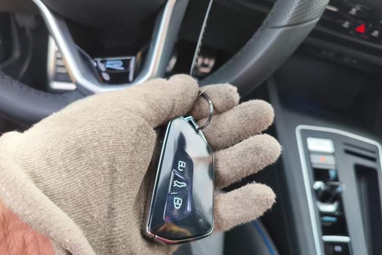 Used Volkswagen Golf 2025 300TSI R-Line Vehicle Key