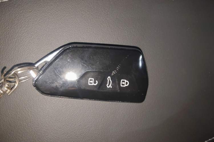 Used Volkswagen Golf 2025 300TSI R-Line Vehicle Key