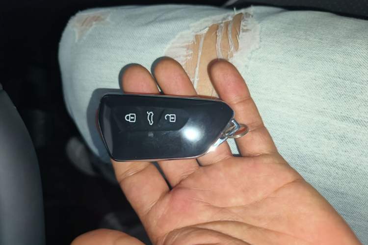 Used Volkswagen Golf 2025 Facelifted 300TSI Pro Vehicle Key
