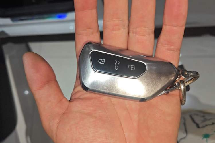 Used Volkswagen Golf 2025 300TSI Pro Vehicle Key