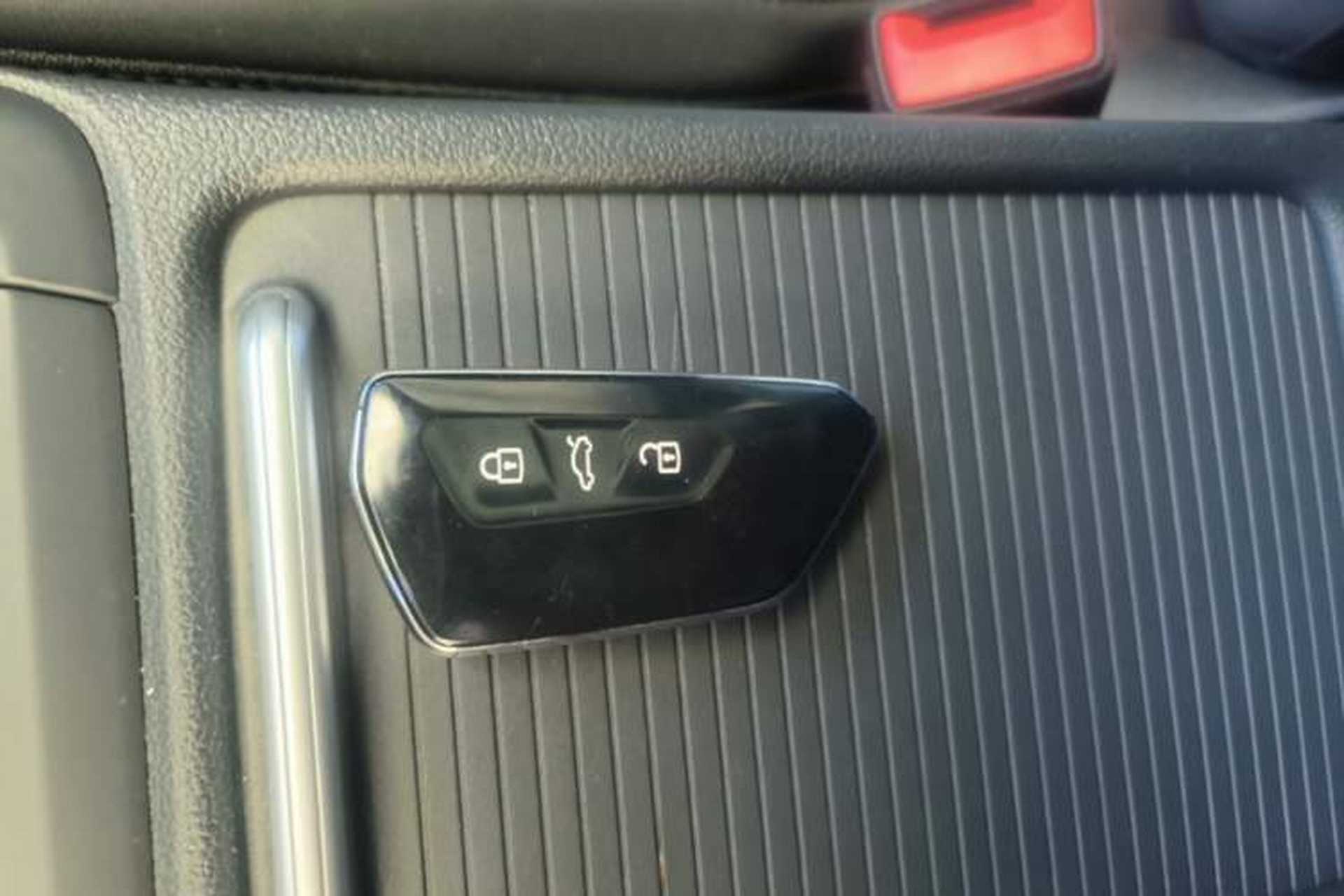 Used Volkswagen Golf 2025 300TSI R-Line Vehicle Key