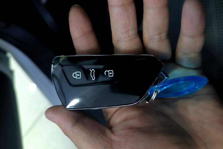 Used Volkswagen Golf 2025 300TSI R-Line Vehicle Key