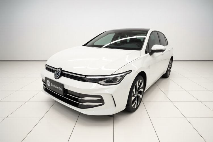 Volkswagen Golf 2025 300TSI Pro