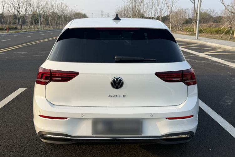 Used Volkswagen Golf 2026 300TSI Pro Exterior 2