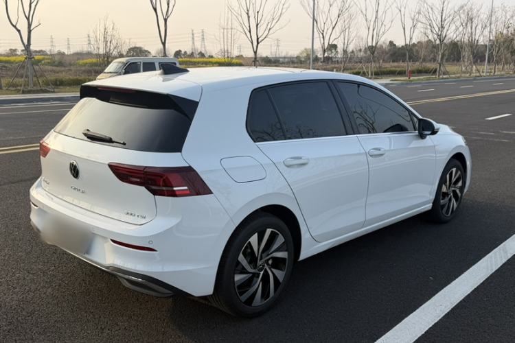Used Volkswagen Golf 2026 300TSI Pro Exterior 3