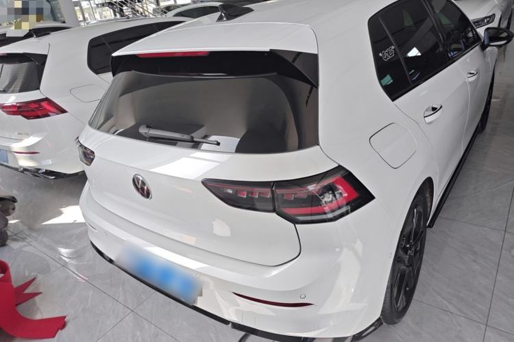 Used Volkswagen Golf 2026 300TSI R-Line Exterior 4