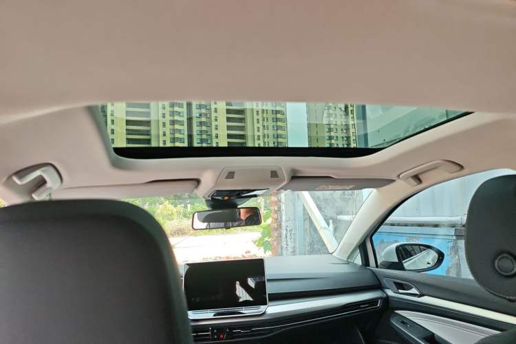 Used Volkswagen Golf 2026 300TSI Pro Headliner