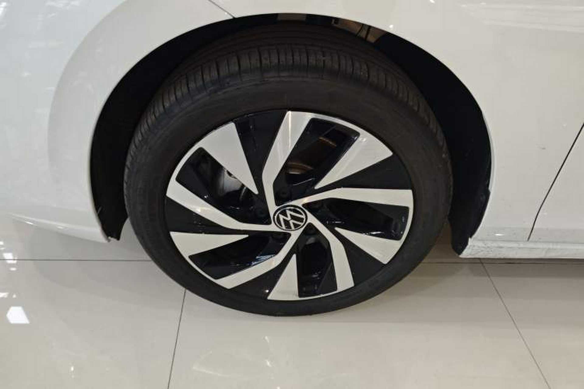 Used Volkswagen Golf 2026 300TSI Pro Left Front Wheel Hub
