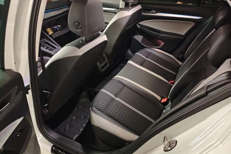 Used Volkswagen Golf 2026 300TSI Pro Left Rear Seat