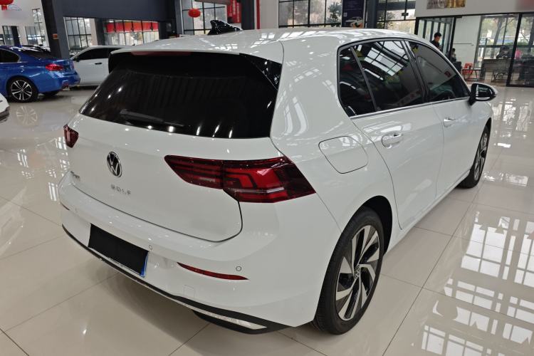 Used Volkswagen Golf 2026 300TSI Pro Rear Right 45 Deg