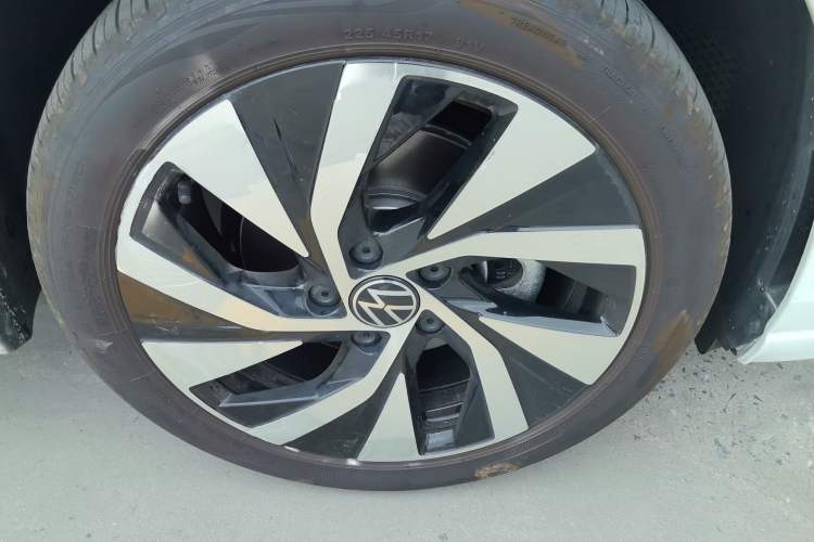 Used Volkswagen Golf 2026 300TSI Pro Right Front Wheel Hub
