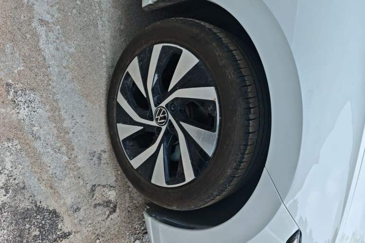 Used Volkswagen Golf 2026 300TSI Pro Right Front Wheel Hub