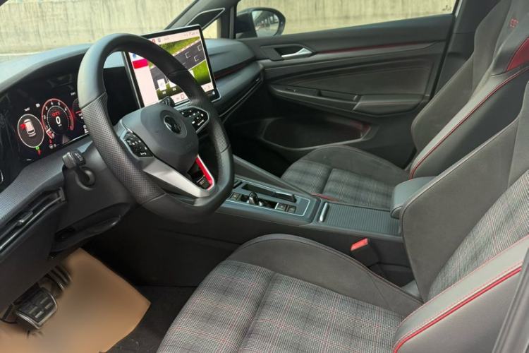 Used Volkswagen Golf GTI 2025 380TSI DSG GTI Interior 4