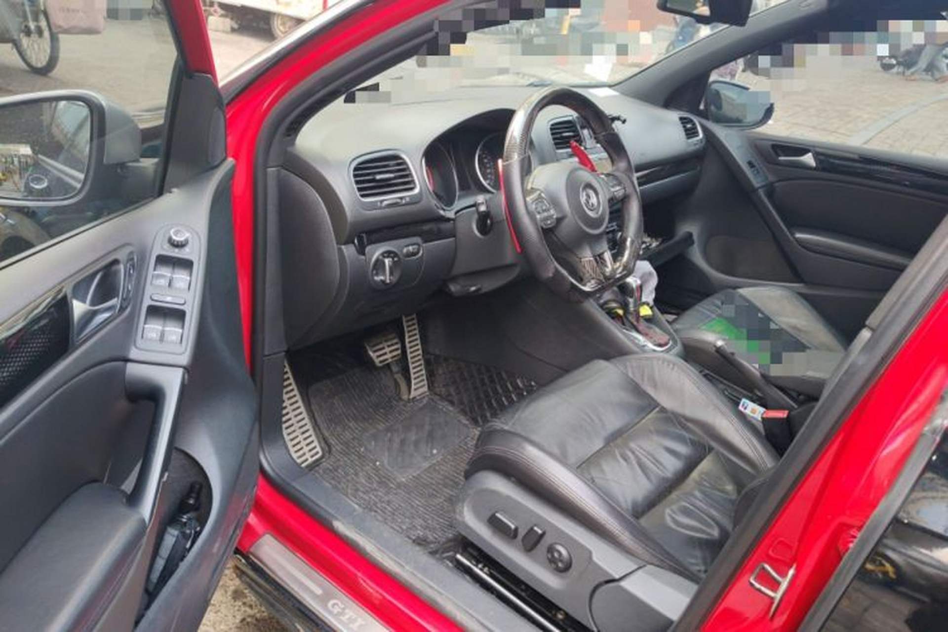 Used Volkswagen Golf GTI 2010 2.0 TSI GTI Driver Seat