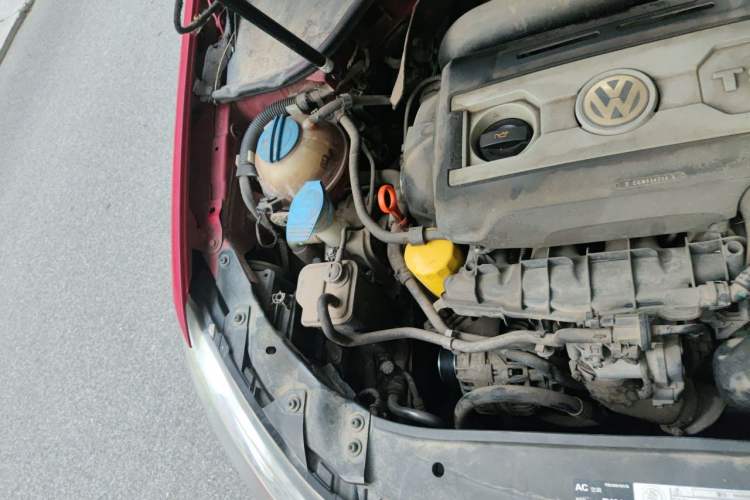 Used Volkswagen Golf GTI 2010 2.0 TSI GTI Engine Bay Right
