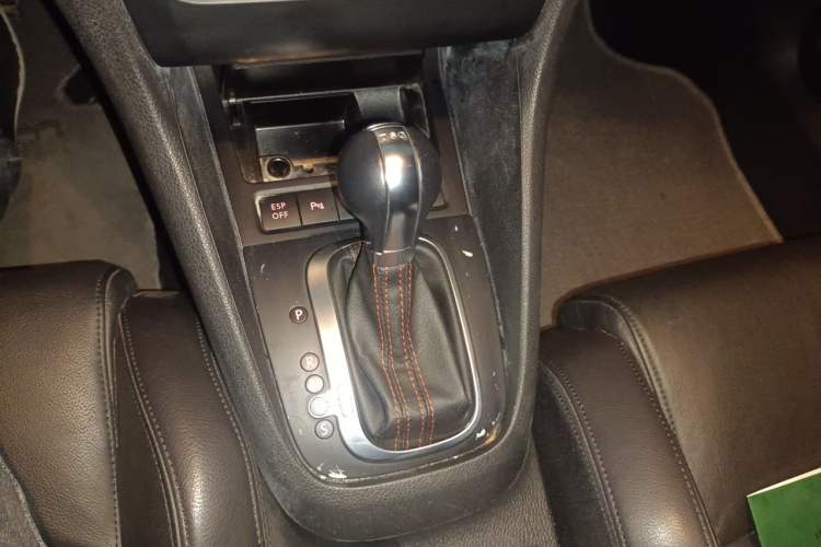 Used Volkswagen Golf GTI 2010 2.0 TSI GTI Gear Lever
