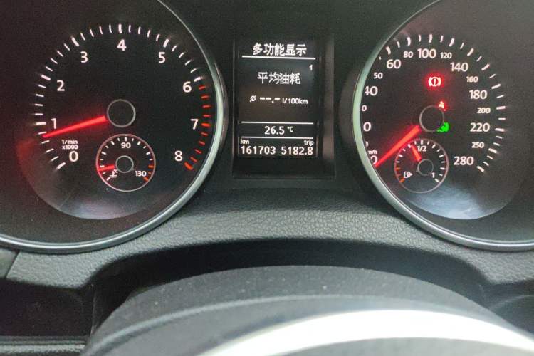 Used Volkswagen Golf GTI 2010 2.0 TSI GTI Odometer Close Up