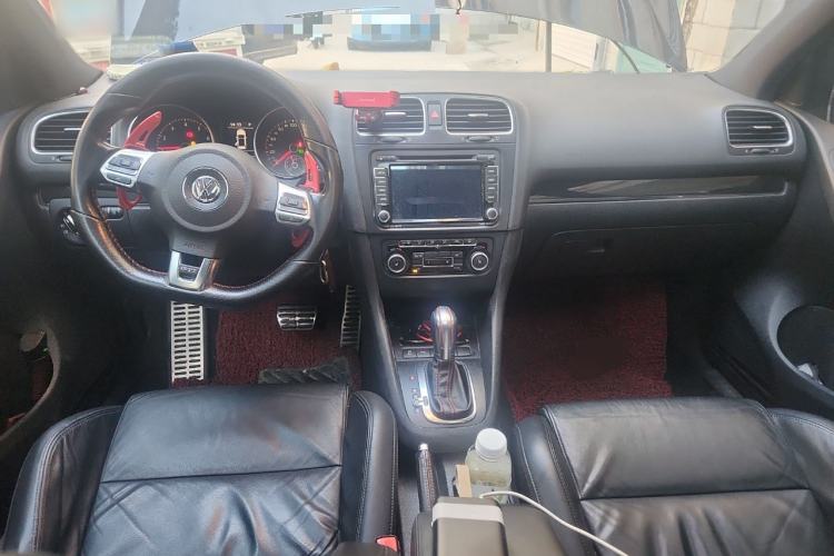 Used Volkswagen Golf GTI 2011 2.0 TSI GTI Center Console