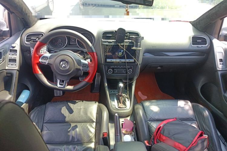 Used Volkswagen Golf GTI 2011 2.0 TSI GTI Center Console