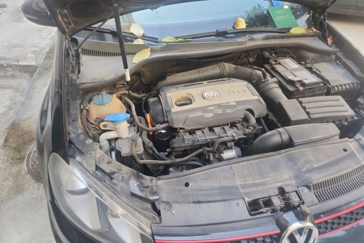 Used Volkswagen Golf GTI 2011 2.0 TSI GTI Engine Bay Right