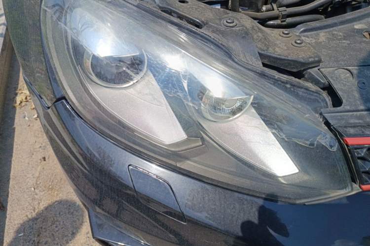 Used Volkswagen Golf GTI 2011 2.0 TSI GTI Right Front Headlight