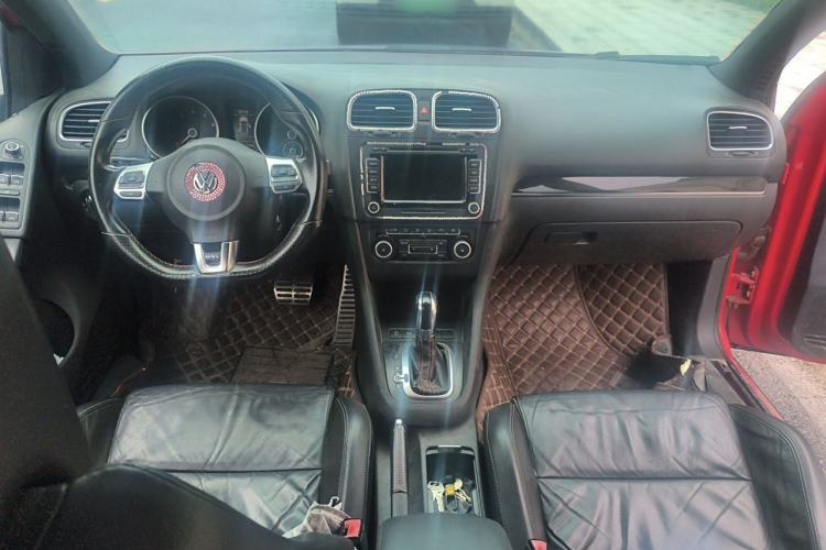 Used Volkswagen Golf GTI 2011 2.0 TSI GTI Center Console