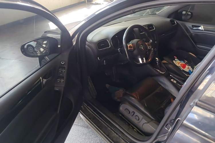 Used Volkswagen Golf GTI 2011 2.0 TSI GTI Driver Seat