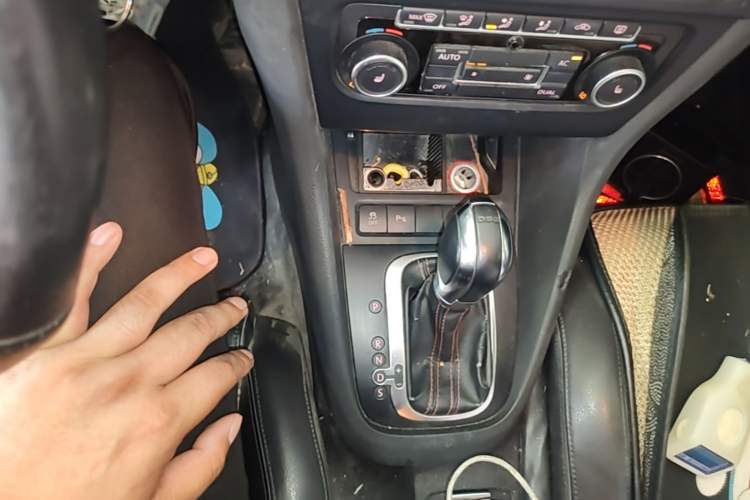 Used Volkswagen Golf GTI 2011 2.0 TSI GTI Gear Lever