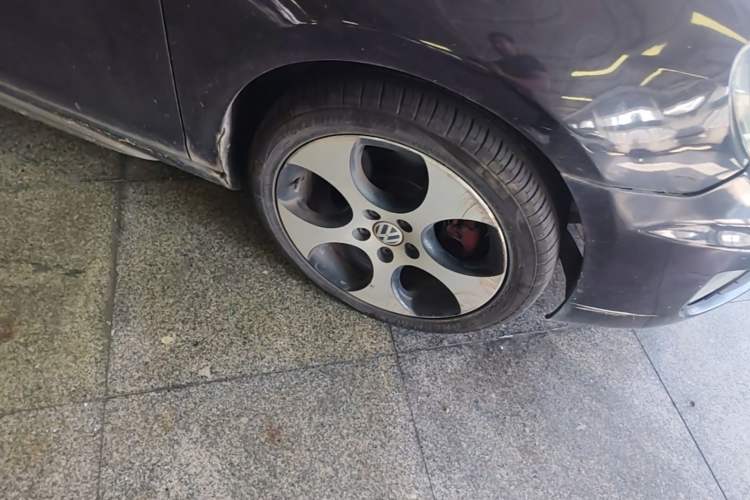 Used Volkswagen Golf GTI 2011 2.0 TSI GTI Right Front Wheel Hub