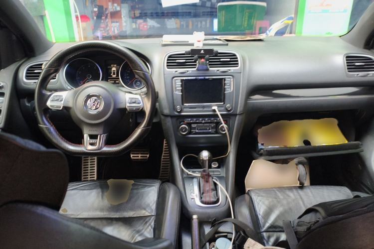 Used Volkswagen Golf GTI 2011 2.0 TSI GTI Center Console