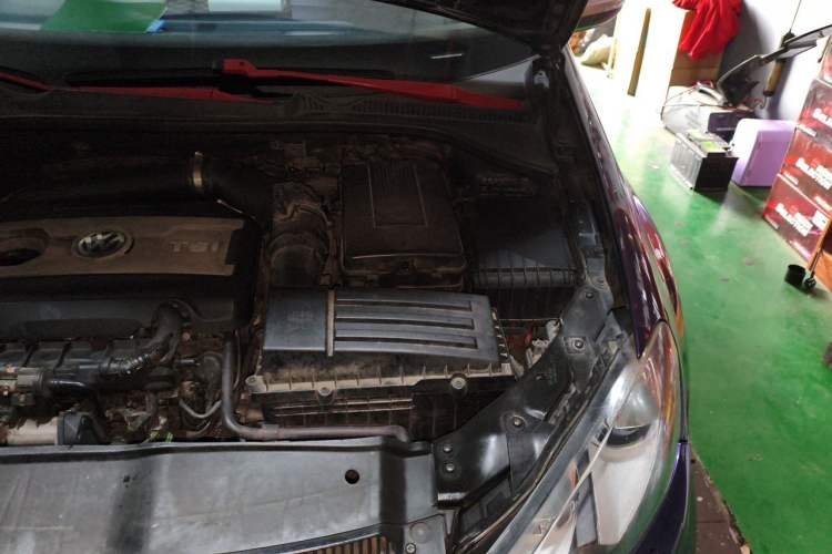 Used Volkswagen Golf GTI 2011 2.0 TSI GTI Engine Bay Left