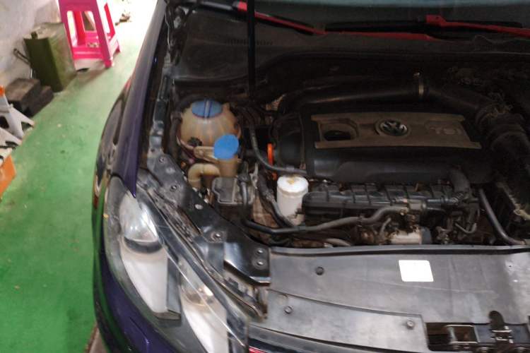 Used Volkswagen Golf GTI 2011 2.0 TSI GTI Engine Bay Right
