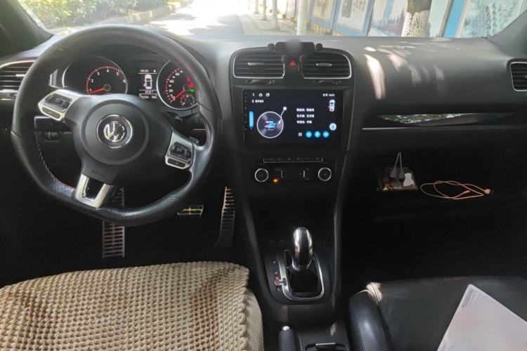 Used Volkswagen Golf GTI 2011 2.0 TSI GTI Center Console