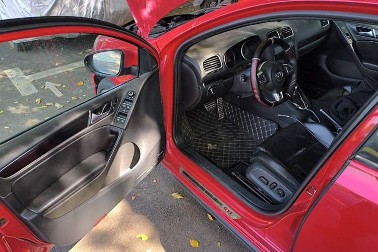 Used Volkswagen Golf GTI 2011 2.0 TSI GTI Driver Seat