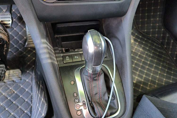 Used Volkswagen Golf GTI 2011 2.0 TSI GTI Gear Lever