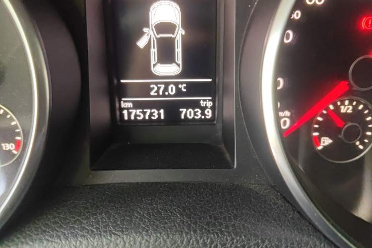 Used Volkswagen Golf GTI 2011 2.0 TSI GTI Odometer Close Up