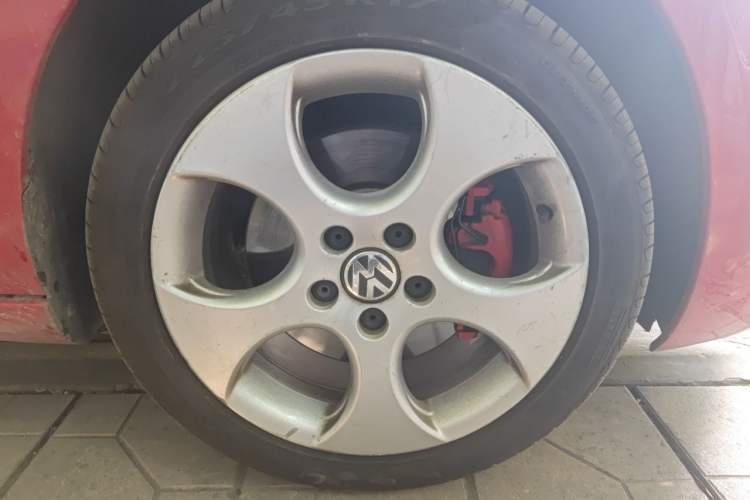 Used Volkswagen Golf GTI 2011 2.0 TSI GTI Right Front Wheel Hub
