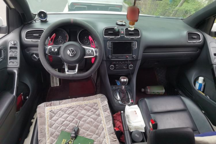 Used Volkswagen Golf GTI 2011 2.0 TSI GTI Center Console