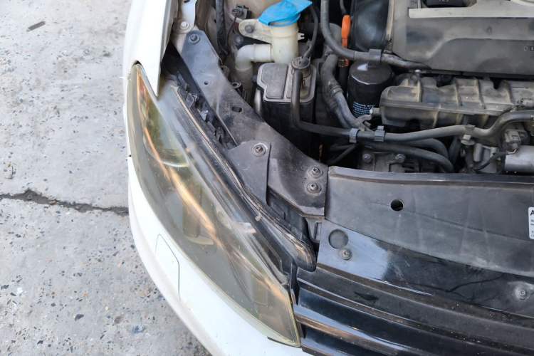 Used Volkswagen Golf GTI 2011 2.0 TSI GTI Engine Bay Right