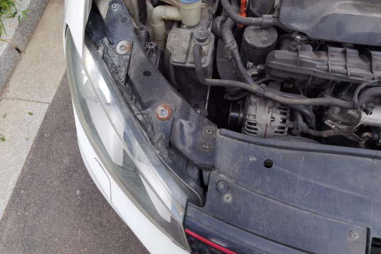 Used Volkswagen Golf GTI 2011 2.0 TSI GTI Engine Bay Right
